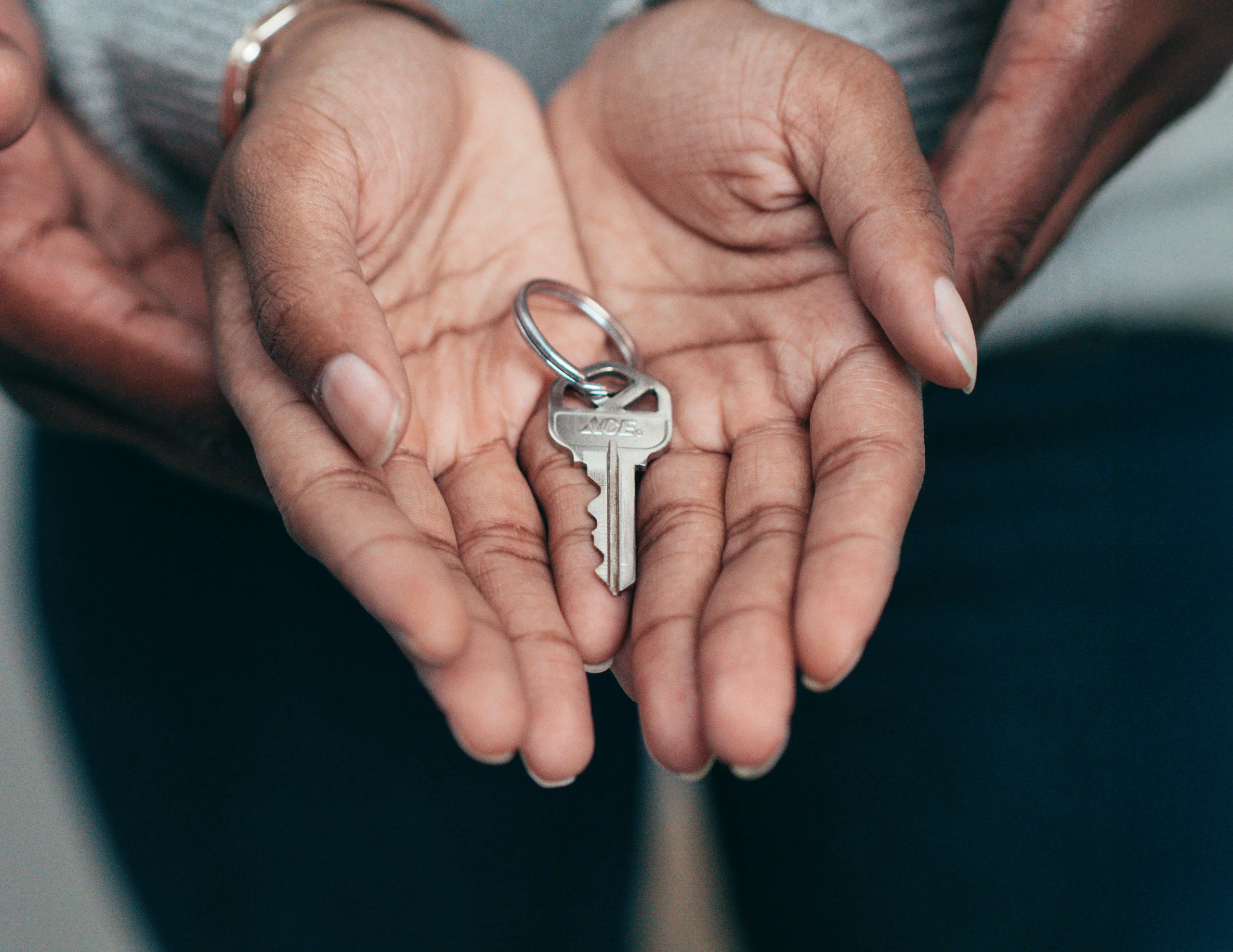 Inherited home in Tulsa with front lawn and driveway